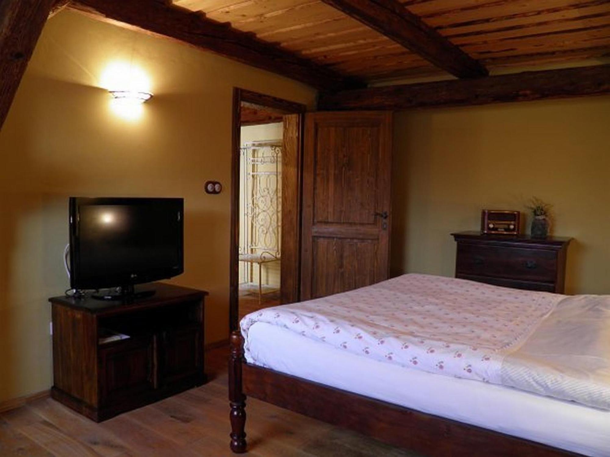 Dvur Olsiny -Hotel And Horse-Riding Hotel 3*